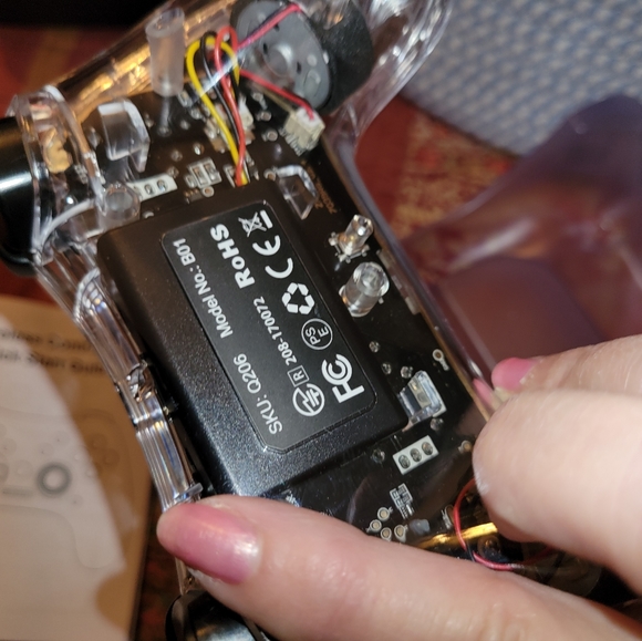 Very cool looking game controller lights up - Picture 14 of 14